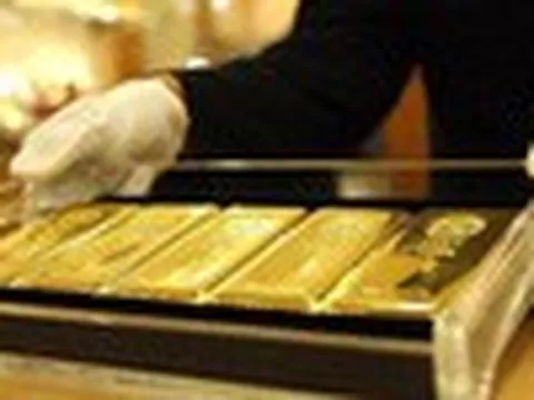 Giá vàng bán ra lên đến 49,2 triệu đồng/lượng, cao nhất trong vòng 9 năm trở lại đây